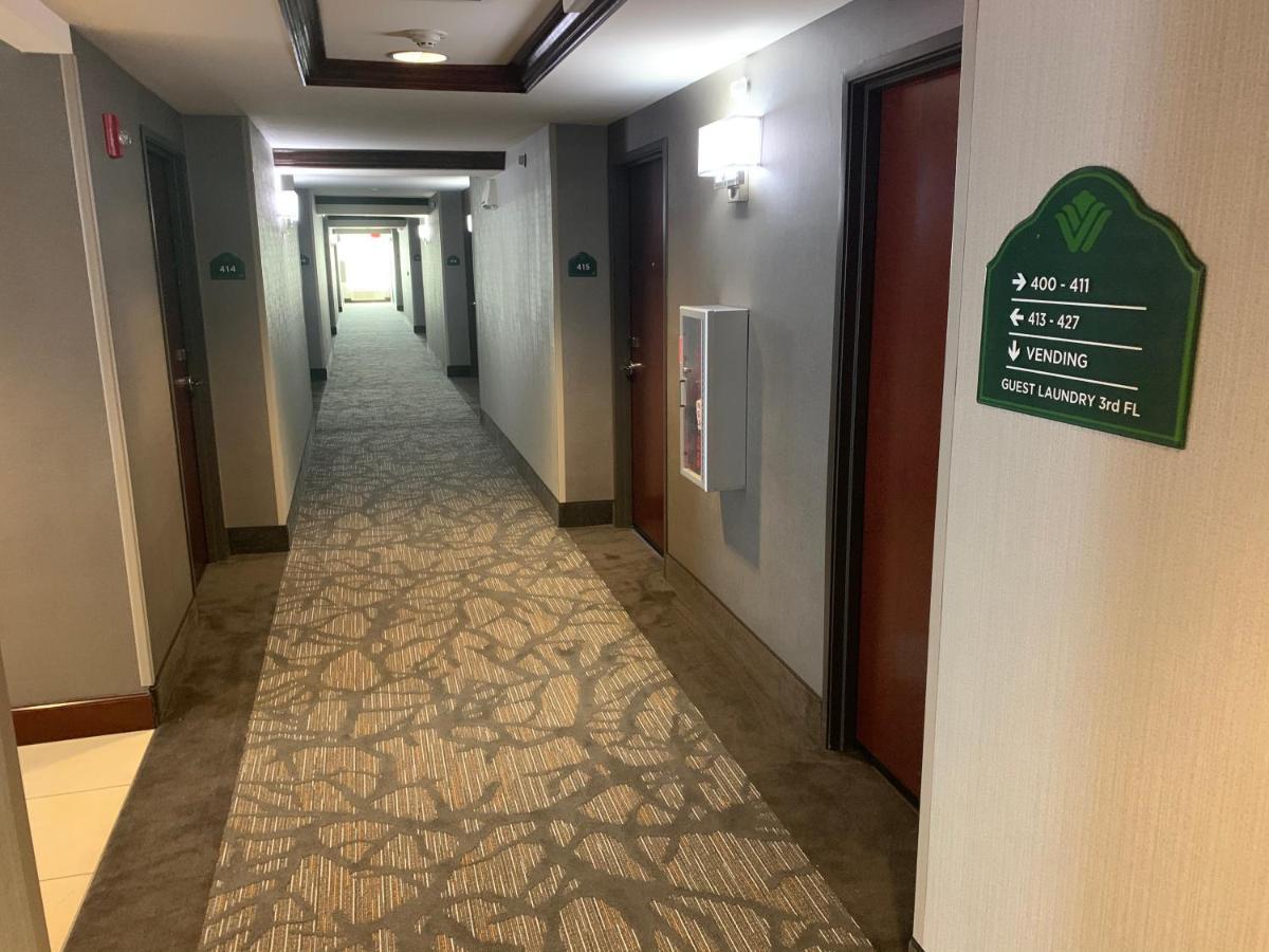 Wingate By Wyndham Southport Hotell Exteriör bild