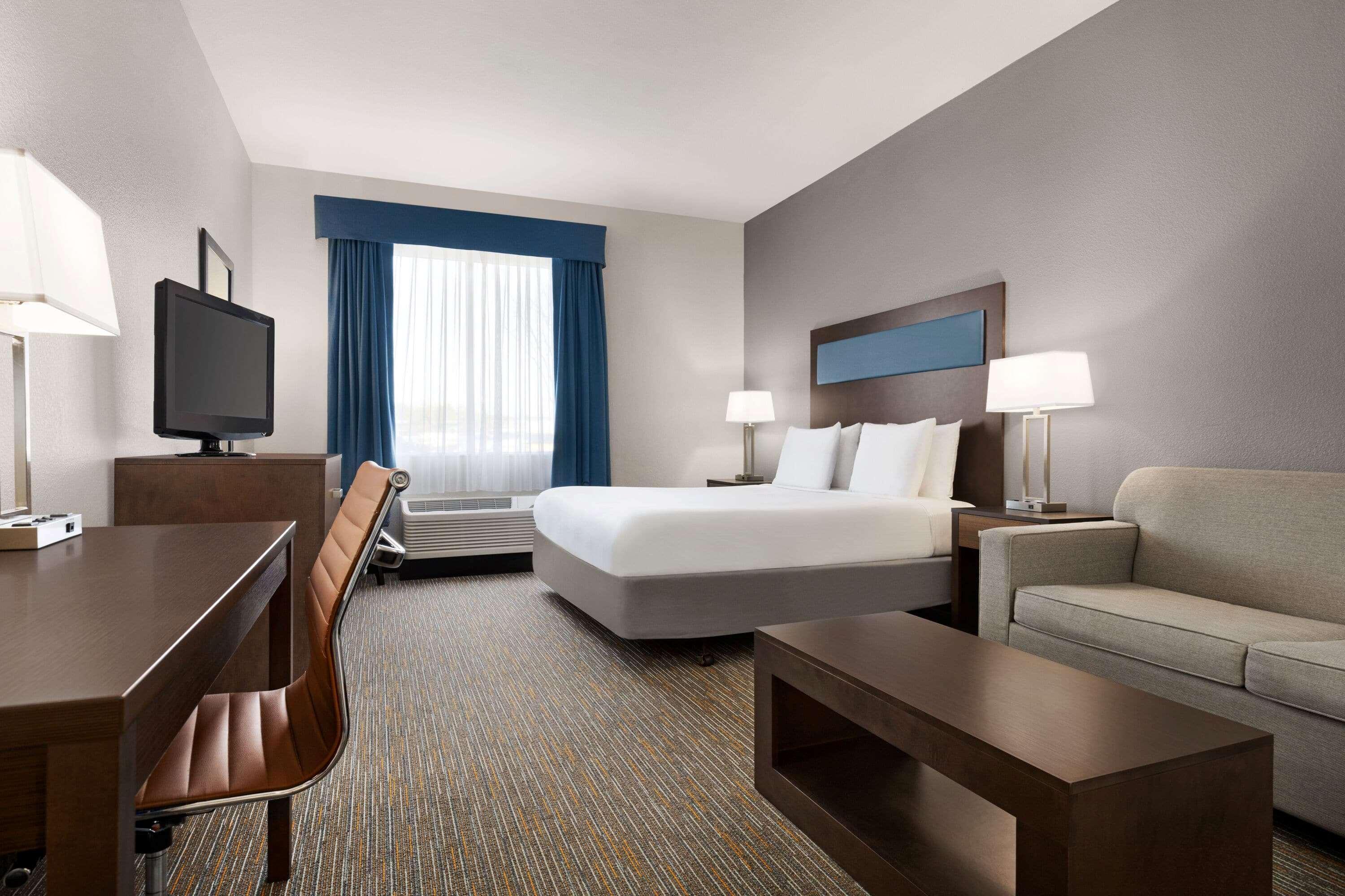 Wingate By Wyndham Southport Hotell Exteriör bild