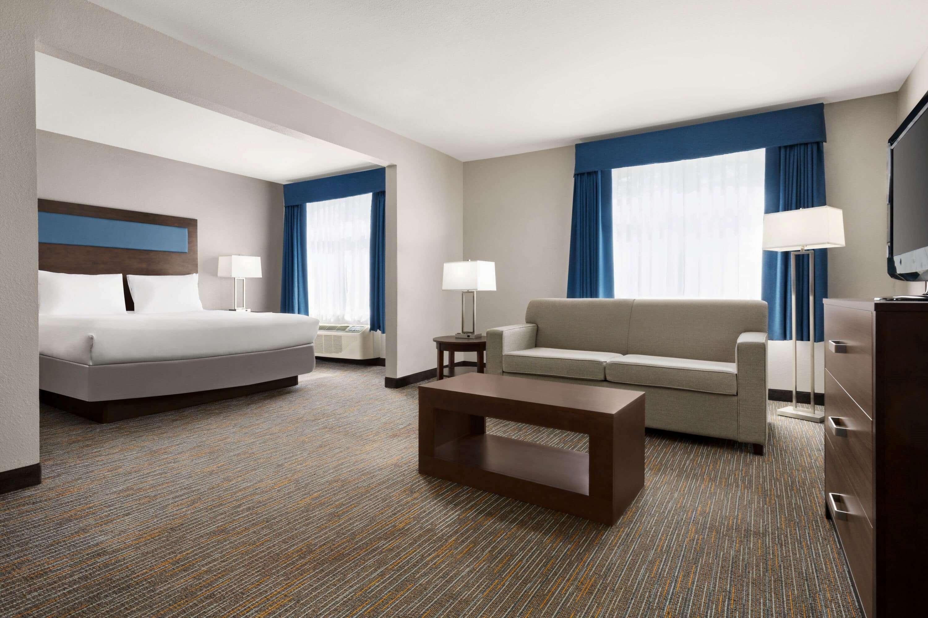 Wingate By Wyndham Southport Hotell Exteriör bild