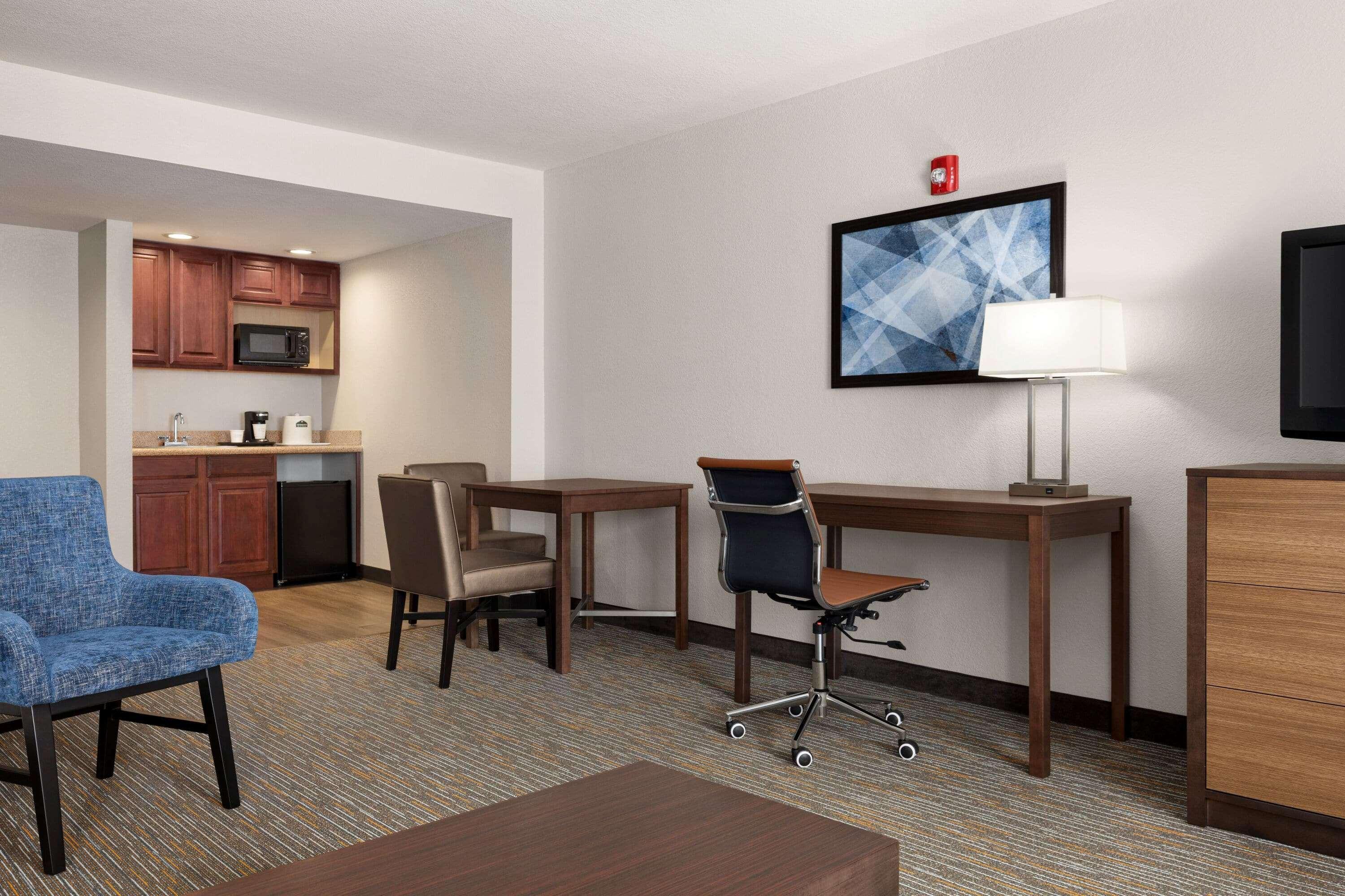 Wingate By Wyndham Southport Hotell Exteriör bild